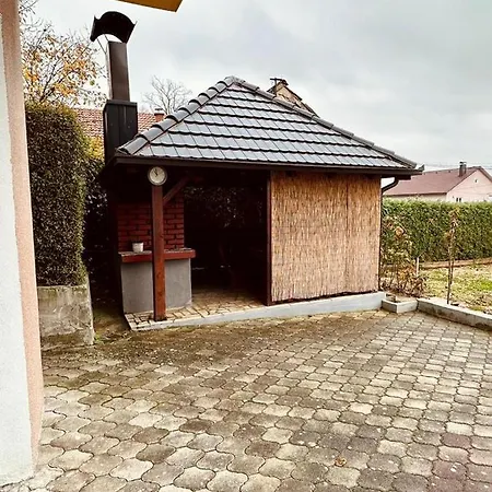Apartament Apartman Tomy *
