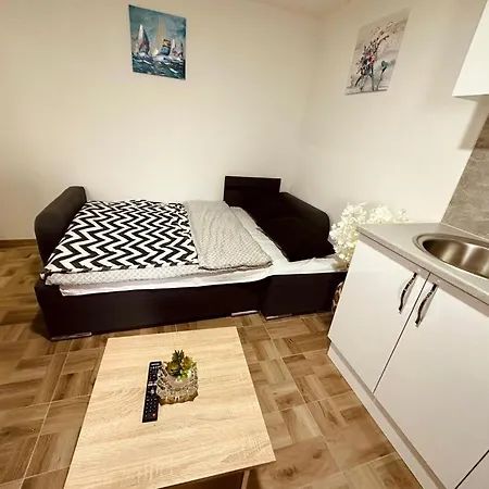 Apartament Apartman Tomy