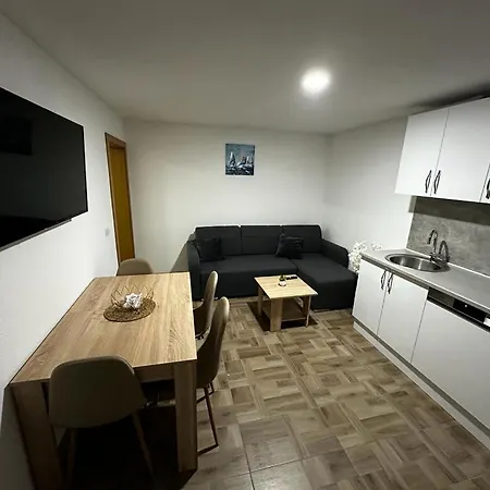 Apartman Tomy *