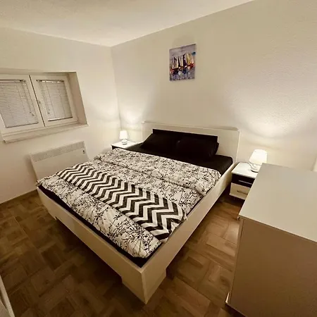 Apartman Tomy