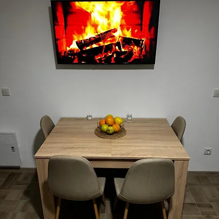 Apartament Apartman Tomy